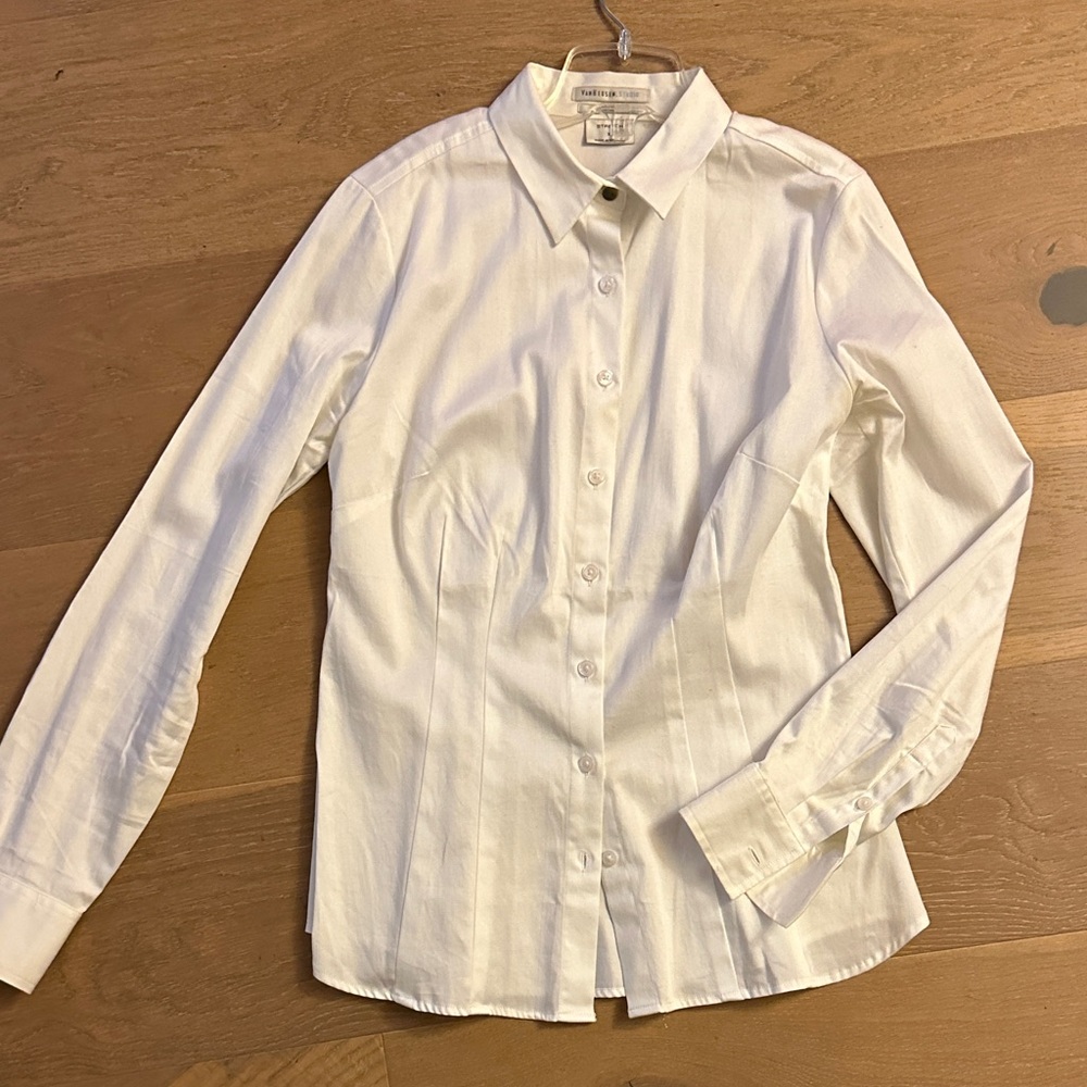 Classic White Button-Up Shirt XS